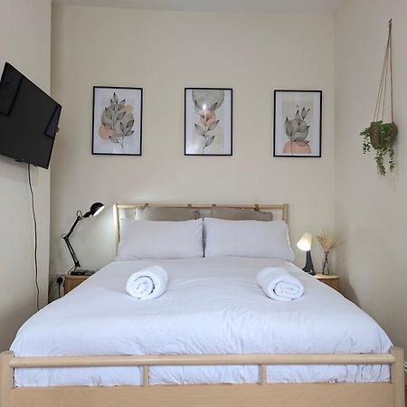 Guest Rooms In Anfiled Near Stadium, Free Parking Liverpool Exterior foto