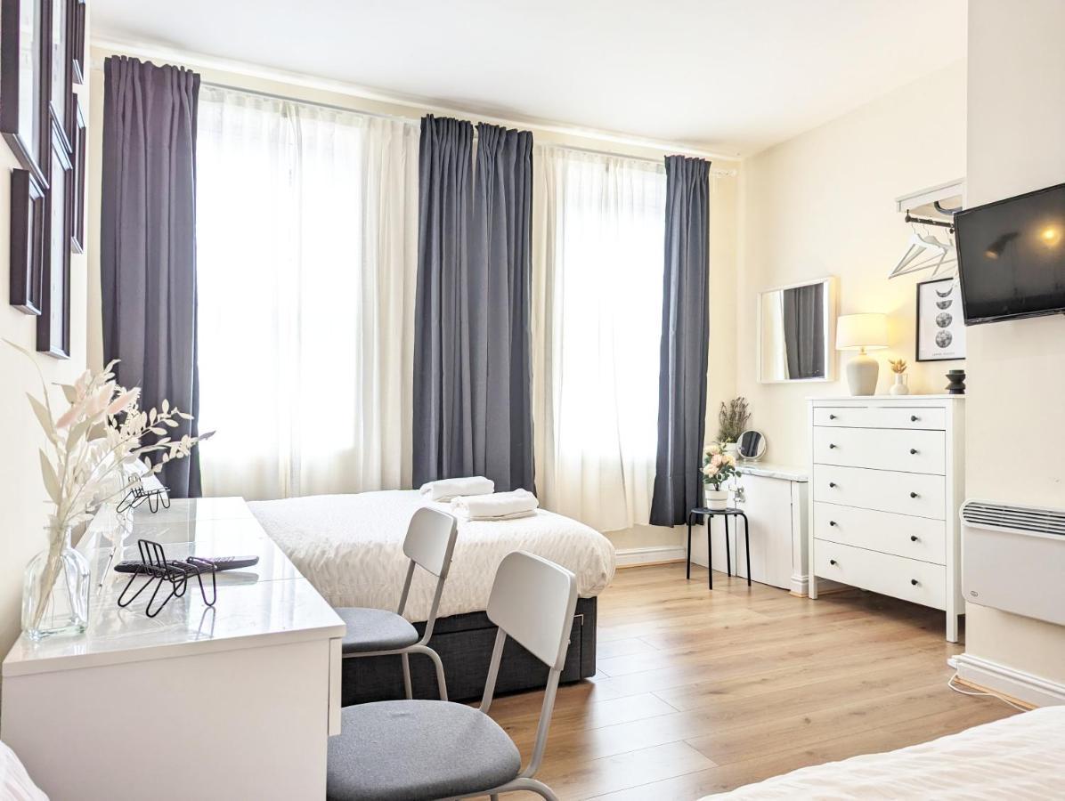 Guest Rooms In Anfiled Near Stadium, Free Parking Liverpool Exterior foto